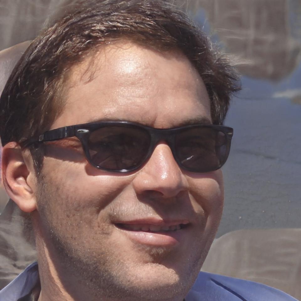 Portrait de Marc Dubois, formateur expert en montage vidéo